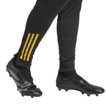 Pantalon d’Entraînement Jamaïque Tiro 24 – Adidas | Performance & Style Officiel | OfficialStore.ch
