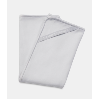 UA Performance Towel – Lightweight, Soft & Practical
