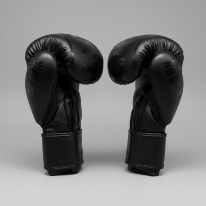 Gants Classic One Brave Art – Noir Ton sur Ton, Élégance & Puissance