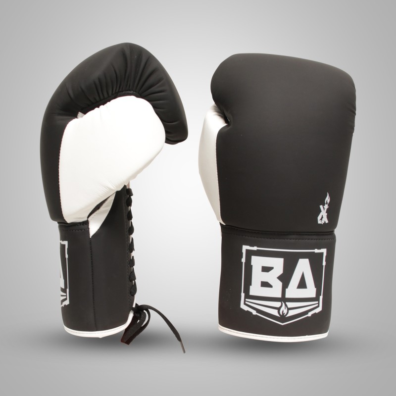 Gants de Boxe de Compétition Brave Art | Cuir à lacets Noir & Blanc
