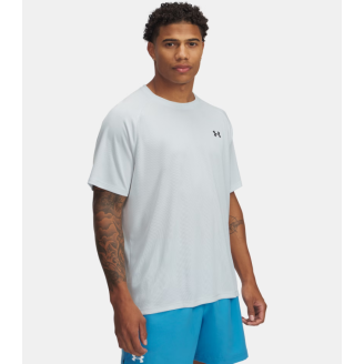 UA Tech™ Textured Men 1382796 | Lightweight, Fast-Drying & 90% Recycled