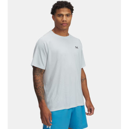 UA Tech™ Textured Men 1382796 | Lightweight, Fast-Drying & 90% Recycled
